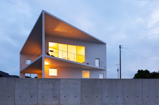 © Katsuya Suzuki’