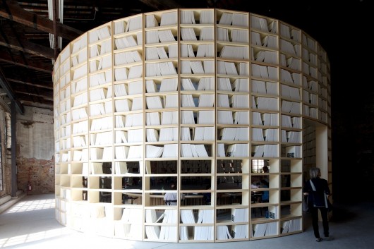 Bahrain's analysis of Modernism in the Arabic nations is arguably contrary to the theme of 'Absorbing Modernity'. Image © Nico Saieh