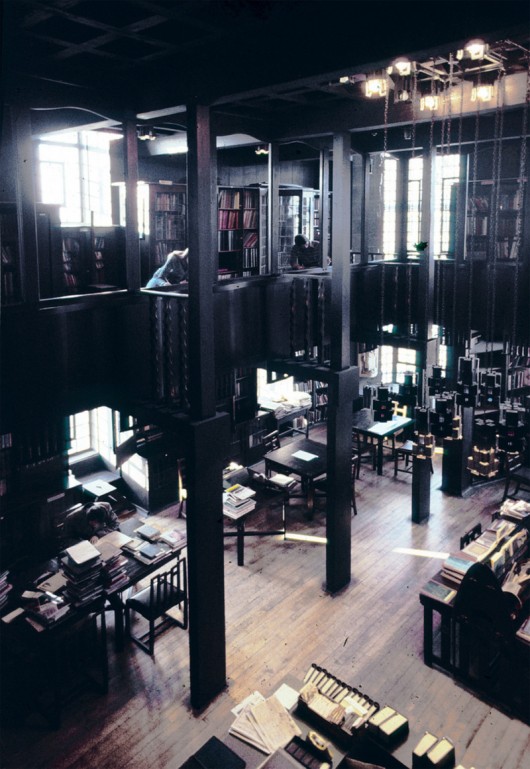 © Gordon Hawes Via The Mac Photographic Archive