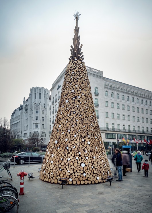 © Dániel Dömölky