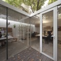 Office Around a Tree / Lukstudio © Peter Dixie