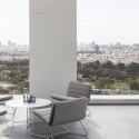 Layers of White / Pitsou Kedem Architects Layers of White / Pitsou Kedem Architects © Amit Geron