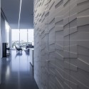 Layers of White / Pitsou Kedem Architects Layers of White / Pitsou Kedem Architects © Amit Geron