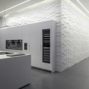 Layers of White / Pitsou Kedem Architects Layers of White / Pitsou Kedem Architects © Amit Geron