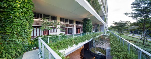 54bef9bae58eceef7000015d_jardin-dp-architects_view-of-1st-storey-flower-garden-530x209.jpg