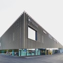 Automotive Showroom in Herning / KRADS Automotive Showroom in Herning / KRADS © Tina Stephansen - Studio 55