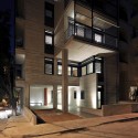 Apartment Building in Deinokratous Street, Athens / Giorgos Aggelis Apartment Building in Deinokratous Street, Athens / Giorgos Aggelis © H. Louizidis