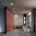 Apartment Building in Deinokratous Street, Athens / Giorgos Aggelis Apartment Building in Deinokratous Street, Athens / Giorgos Aggelis © H. Louizidis
