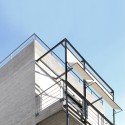 Apartment Building in Deinokratous Street, Athens / Giorgos Aggelis Apartment Building in Deinokratous Street, Athens / Giorgos Aggelis © H. Louizidis