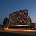 Mondeal Square in Ahmedabad / Blocher Blocher Partners Courtesy of Blocher Blocher Partners