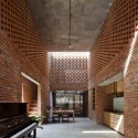 Termitary House / Tropical Space Termitary House / Tropical Space © Hiroyuki Oki