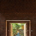 Termitary House / Tropical Space Termitary House / Tropical Space © Hiroyuki Oki
