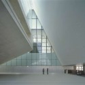 Auditorium And Congress Center Expo 2008 / Nieto Sobejano Arquitectos. Image © Roland Halbe