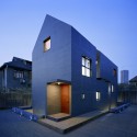 Slit House / AZL architects. Image © Nacasa & Partners