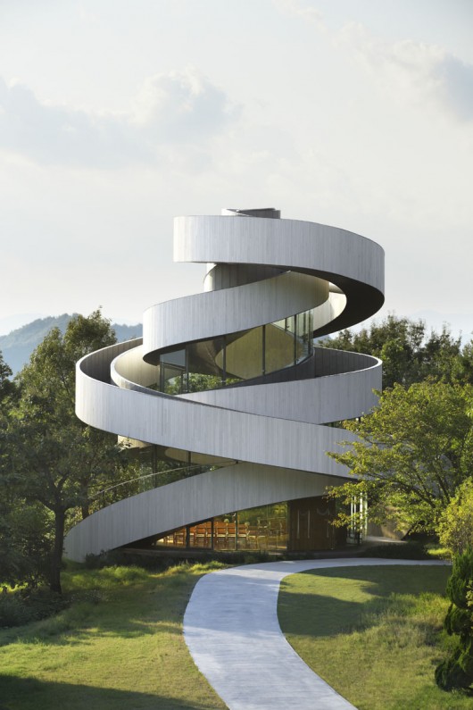 © Koji Fujii / Nacasa & Partners Inc