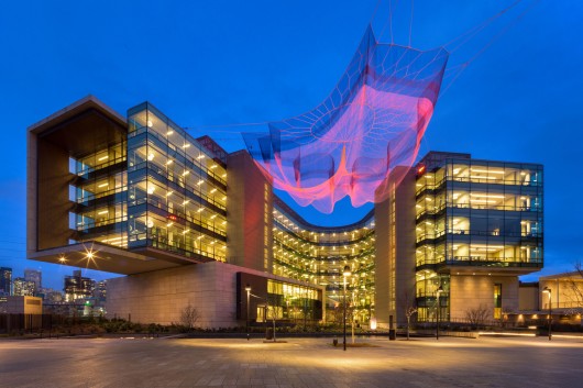 Janet Echelman / Impatient Optimist. Image © Ema Peter