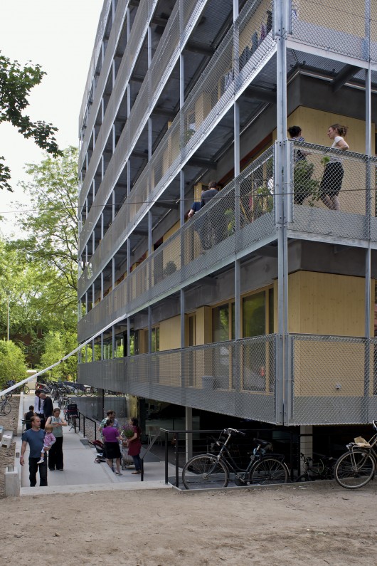 R50 – Cohousing / ifau und Jesko Fezer + HEIDE & VON BECKERATH. Image © Andrew Alberts
