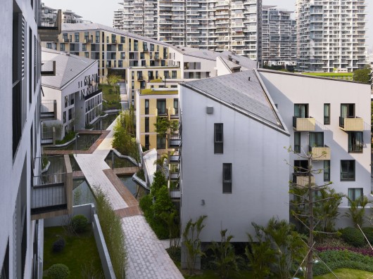 Maillen Hotel And Apartment / Urbanus. Image © Wu Qiwei