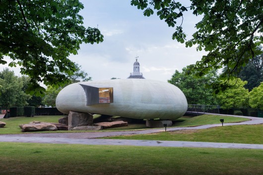 Serpentine Pavilion / Smiljan Radic. Image © 2014 Iwan Baan