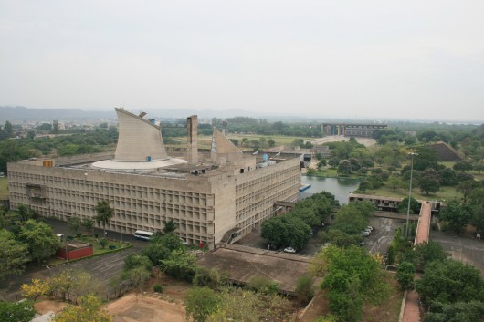 Chandigarh's Palace of the Assembly in the foreground facing the High Court in the background. Image © Flickr CC user Eduardo Guiot