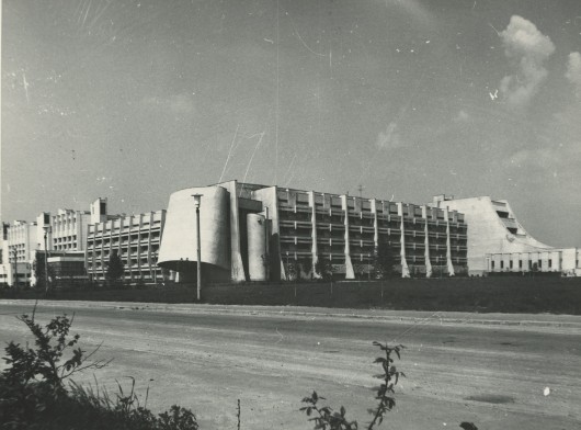 The housing of the Physics Department. Image Courtesy of Michael Budilovsky