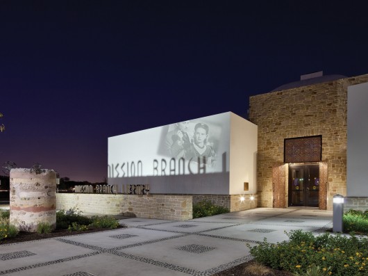 Mission Branch Library / Muñoz and Company. Image © Chris Cooper