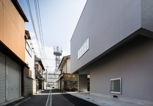 © Yoshihiro Asada