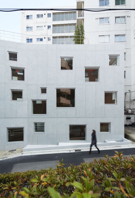 © Nacasa + Partners