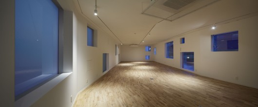 © Nacasa + Partners