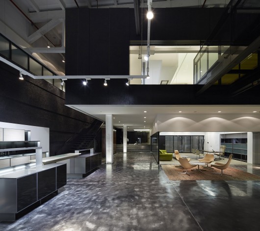 © Nacasa & Partners