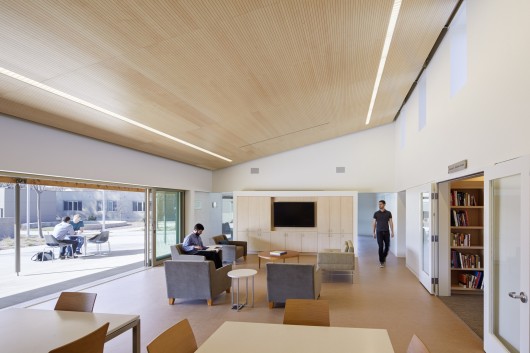 Sweetwater Spectrum Community / Leddy Maytum Stacy Architects. Image © Tim Griffith