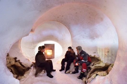 Igloo sauna. Image © Bart van Overbeeke