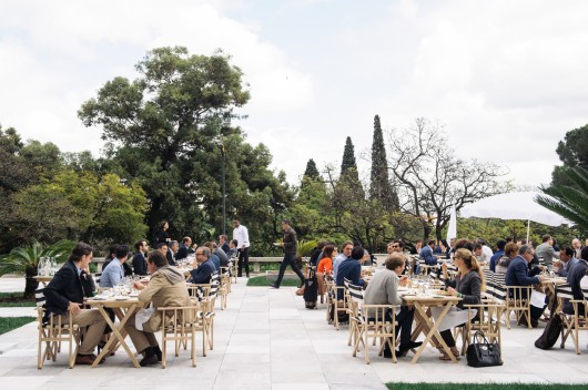 Breakfast on the terrace of the Four Seasons Ritz Hotel, Lisboa. Image © Rodrigo Cardoso