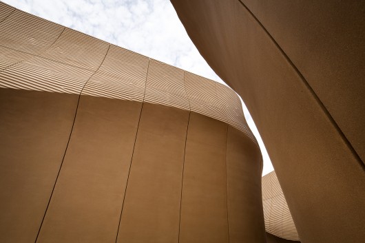 © Filippo Poli 5548486ee58ece502900075e_uae-pavilion-milan-expo-2015-foster-partners_2182_fp539591-530x353 5548486ee58ece502900075e_uae-pavilion-milan-expo-2015-foster-partners_2182_fp539591-530x353 UAE Pavilion – Milan Expo 2015 / Foster + Partners 5548486ee58ece502900075e uae pavilion milan expo 2015 foster partners 2182 fp539591 530x353