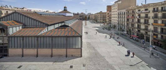 © Adrià Goula