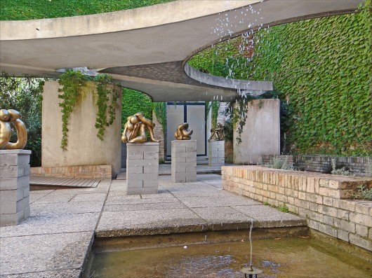 Central Pavilion in the Giardini at the Venice Biennale. Image © Flickr CC user Jean-Pierre Dalbéra